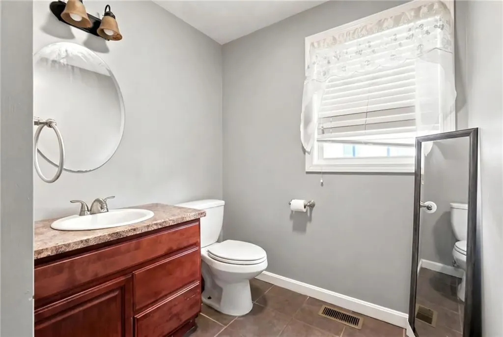 98 100 Oakland Avenue Providence RI 02908