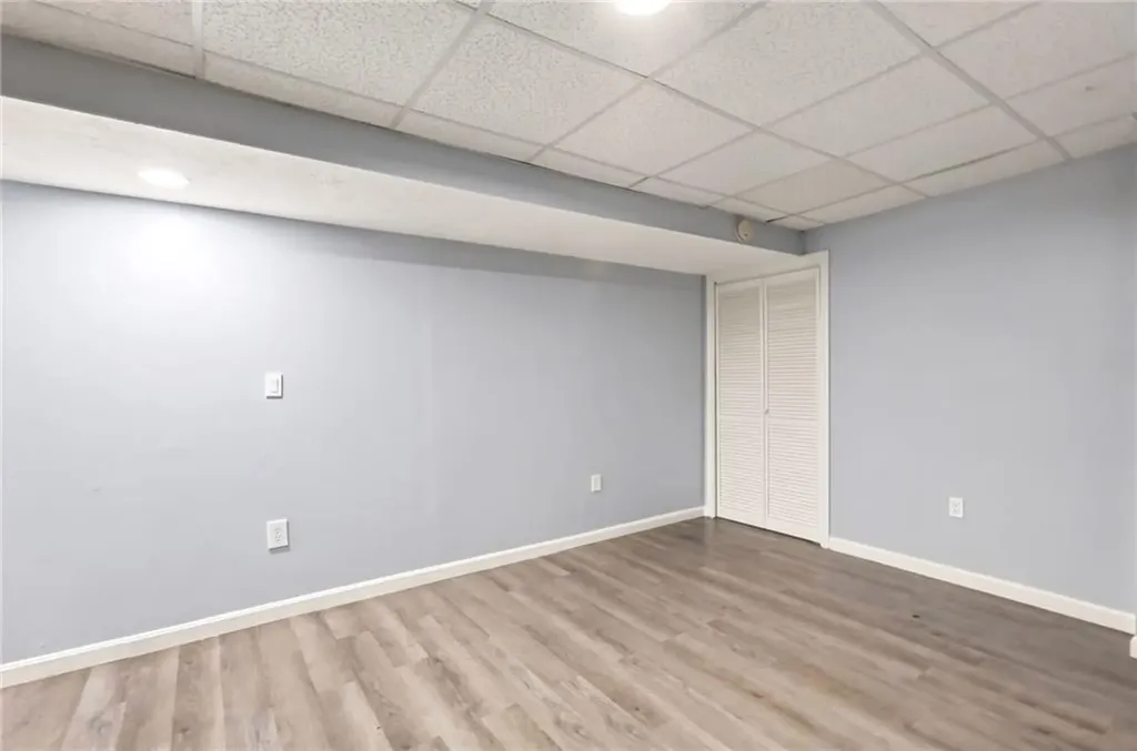 98 100 Oakland Avenue Providence RI 02908
