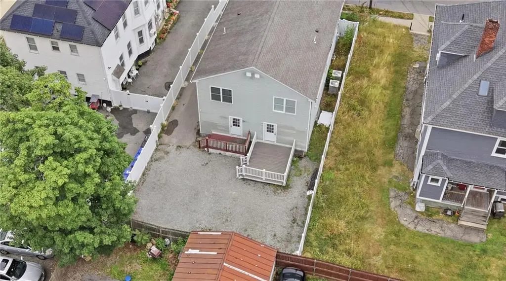 98 100 Oakland Avenue Providence RI 02908