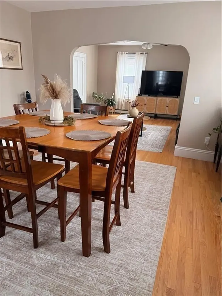 1289 Cranston Street Cranston RI 02920
