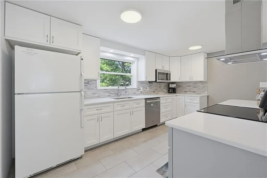 15 Austin Drive Cumberland RI 02864