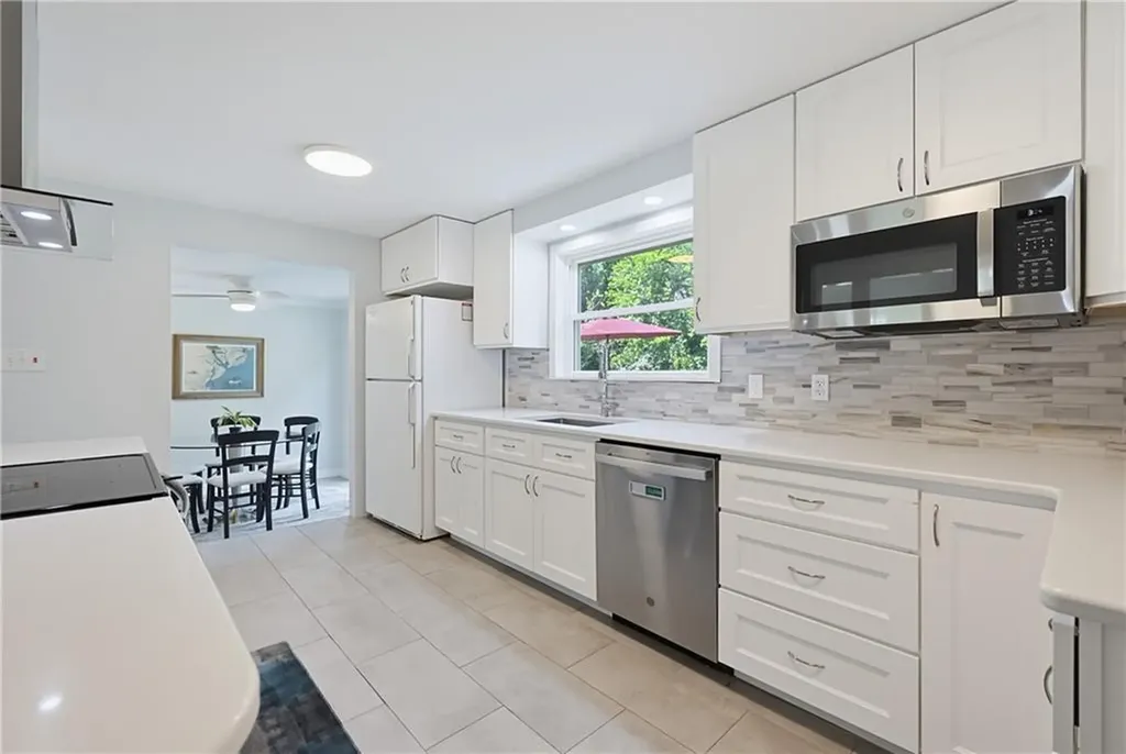 15 Austin Drive Cumberland RI 02864