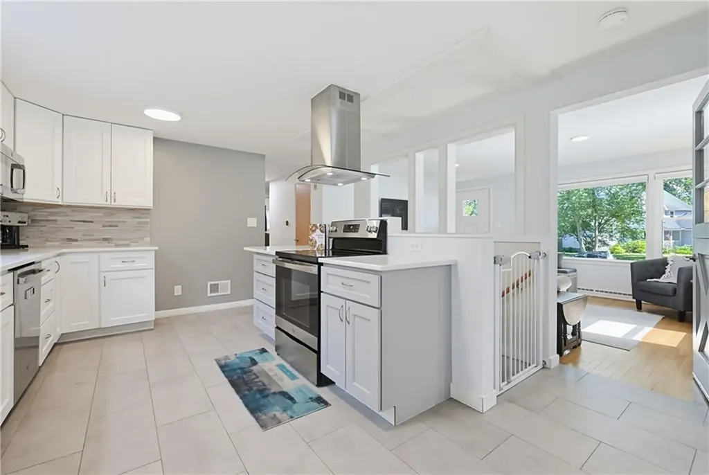 15 Austin Drive Cumberland RI 02864