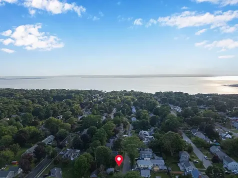 128 Peck Avenue Bristol RI 02809