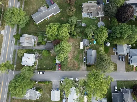 128 Peck Avenue Bristol RI 02809