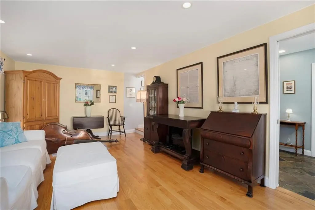 3 Harold Street Newport RI 02840