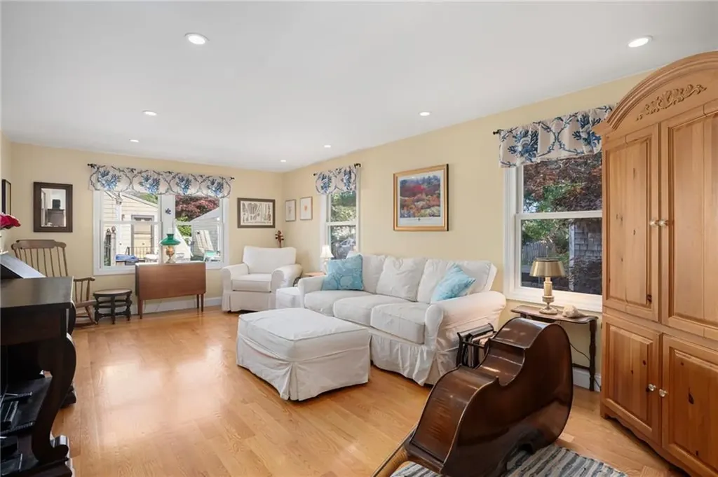 3 Harold Street Newport RI 02840