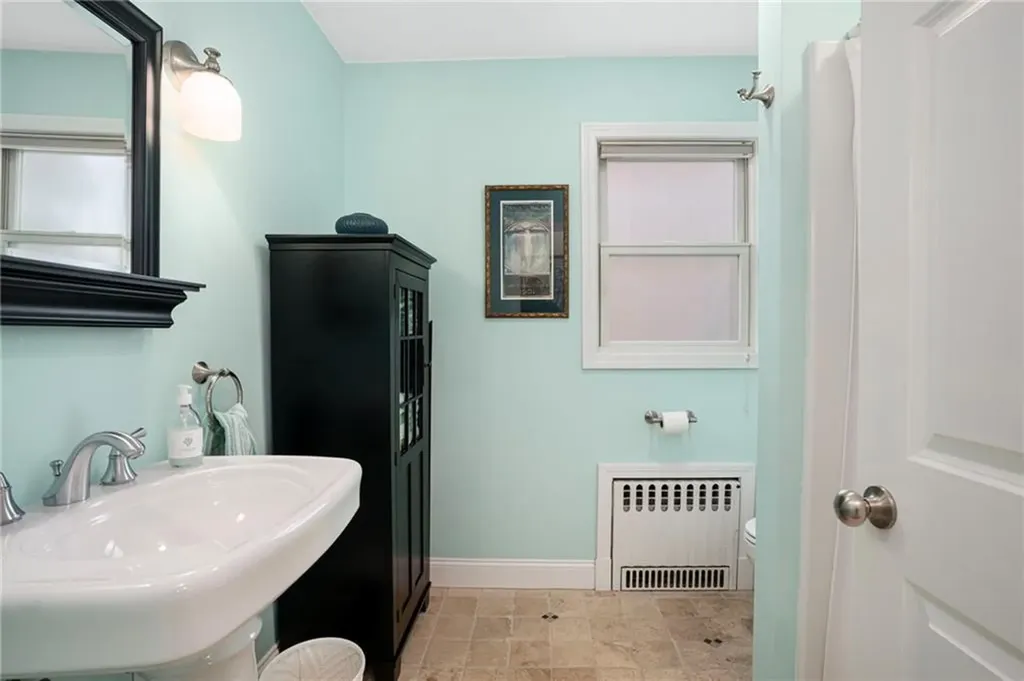 3 Harold Street Newport RI 02840