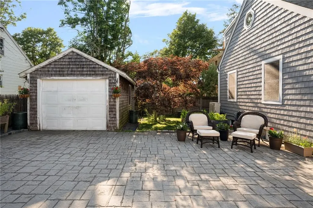 3 Harold Street Newport RI 02840