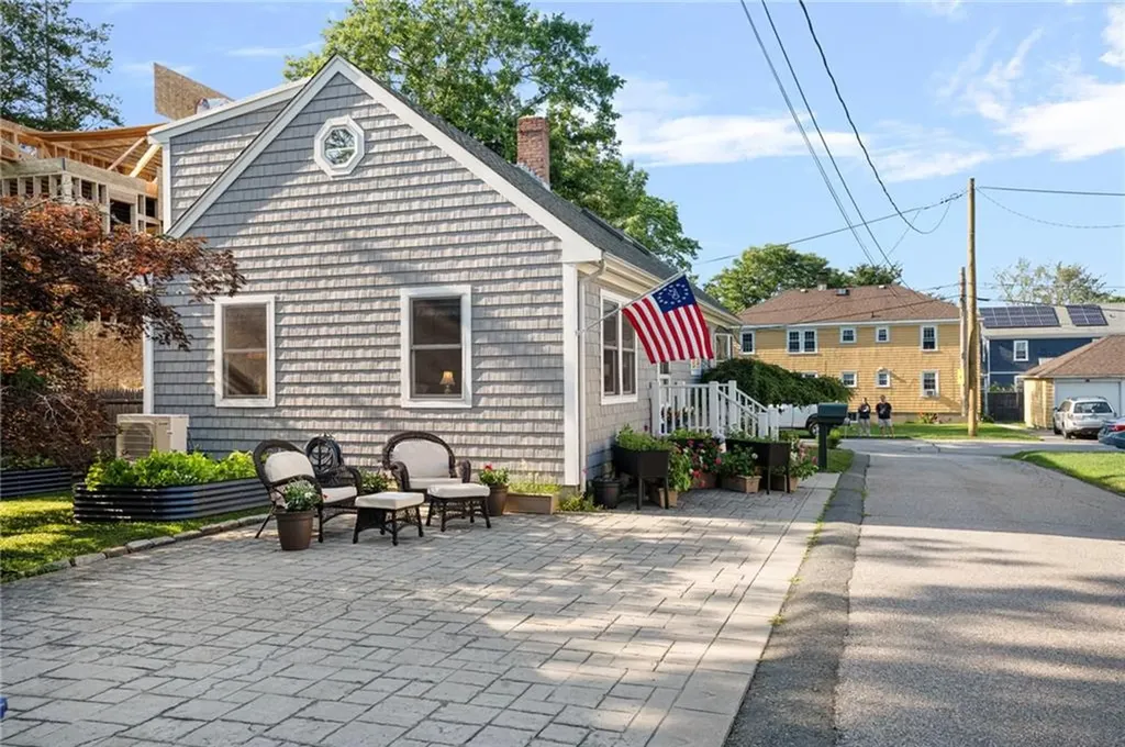 3 Harold Street Newport RI 02840