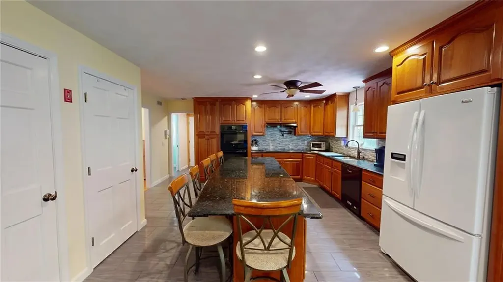 6 Forest Hill Drive North Smithfield RI 02896