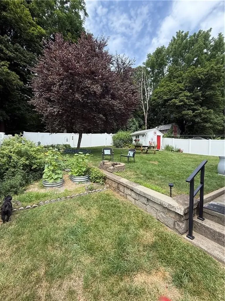 74 Macarthur Road Woonsocket RI 02895