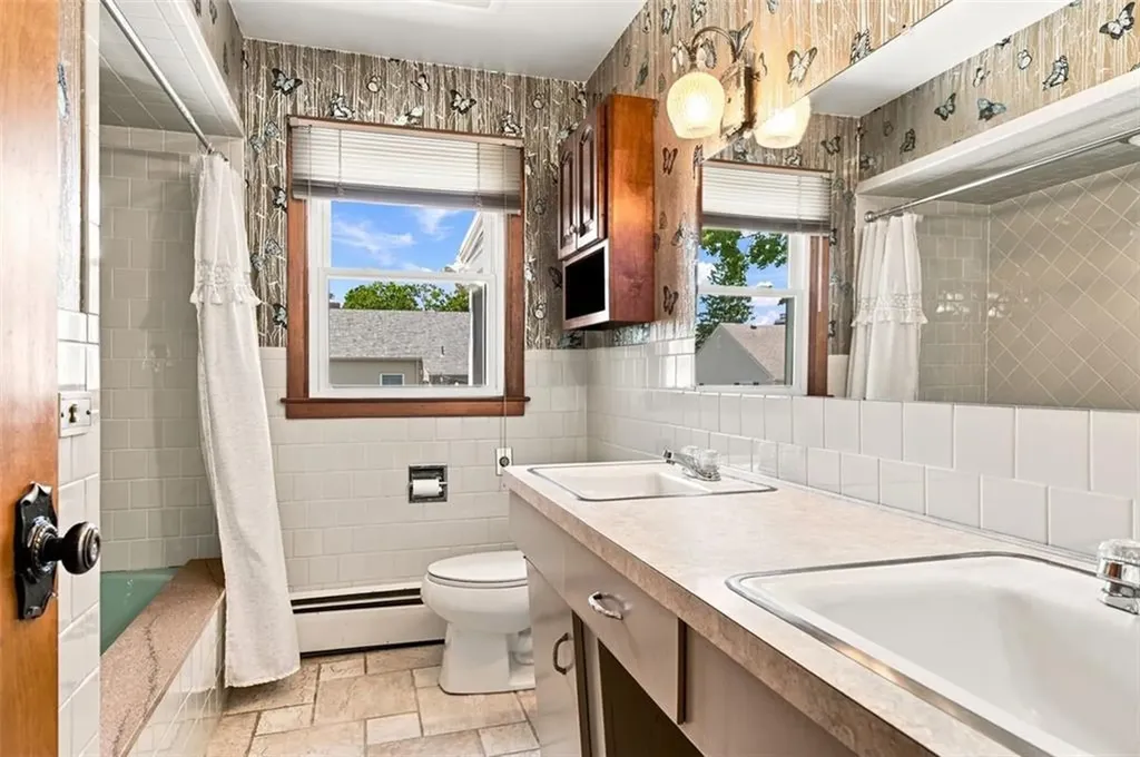 19 Benson Avenue Warwick RI 02888