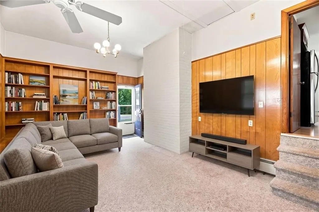 19 Benson Avenue Warwick RI 02888