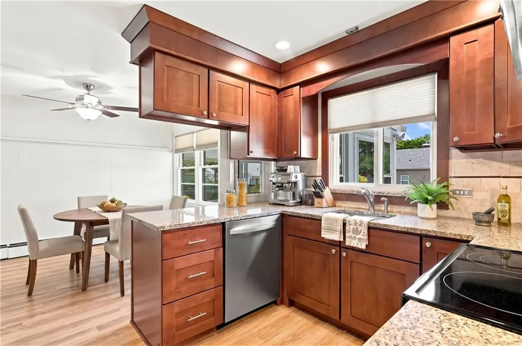 19 Benson Avenue Warwick RI 02888