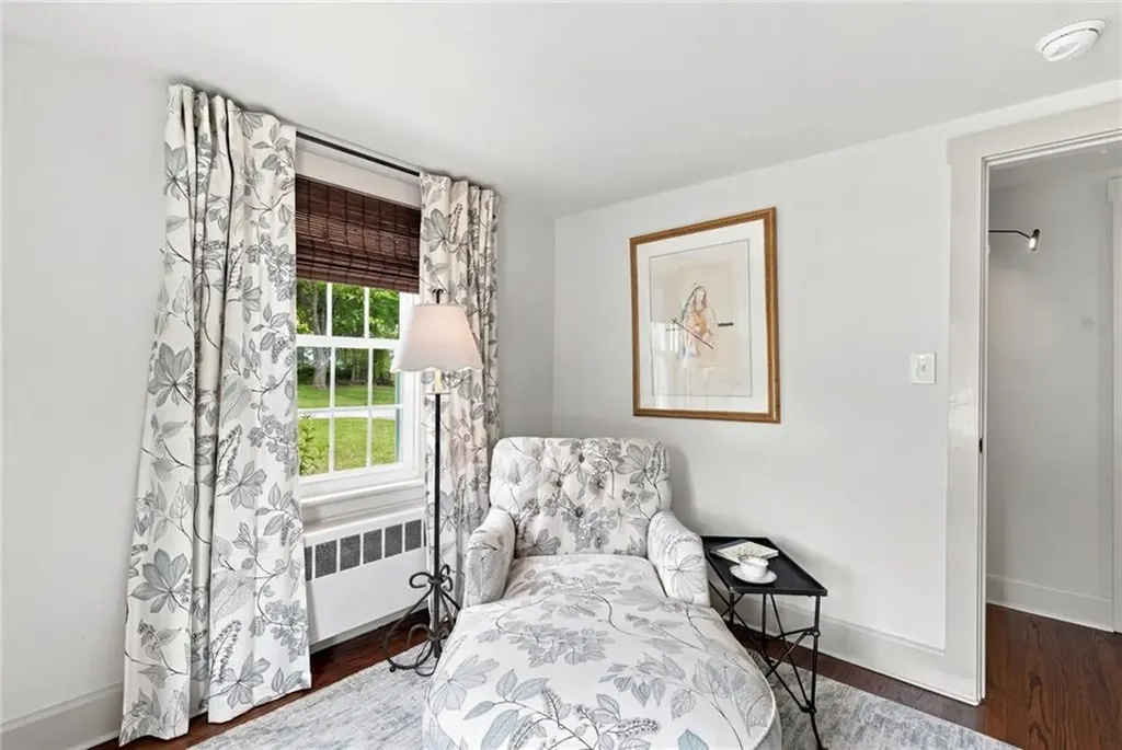 33 Nicholson Crescent Middletown RI 02842