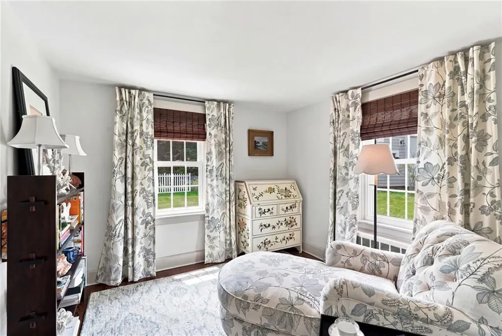 33 Nicholson Crescent Middletown RI 02842