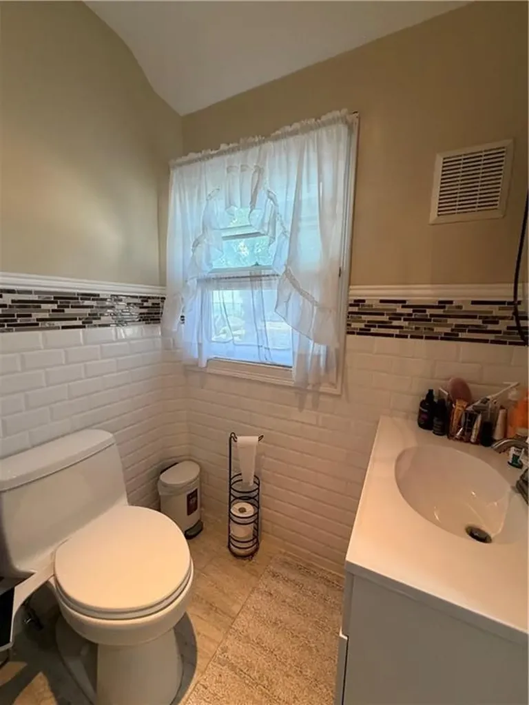 58 Surf Avenue Warwick RI 02889