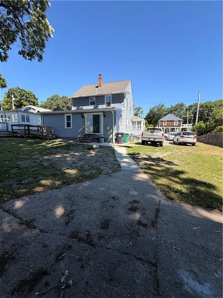 58 Surf Avenue Warwick RI 02889