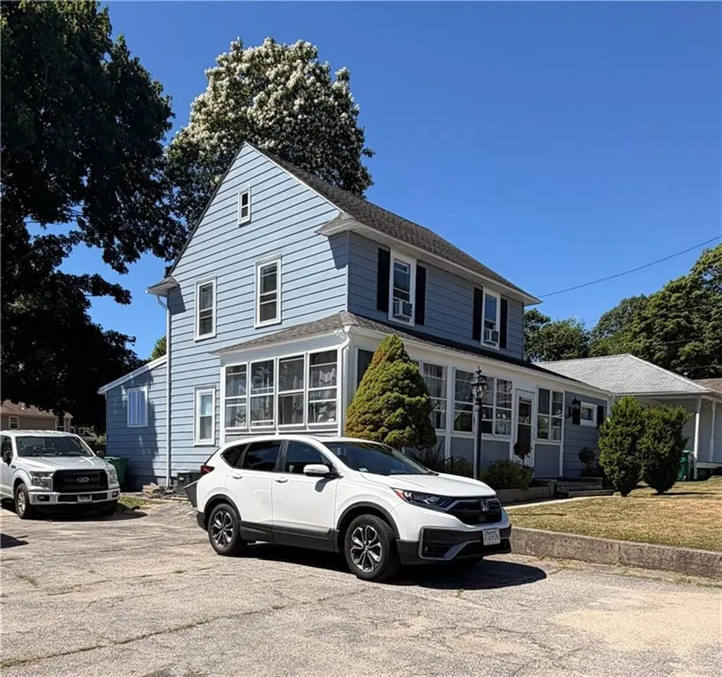 58 Surf Avenue Warwick RI 02889