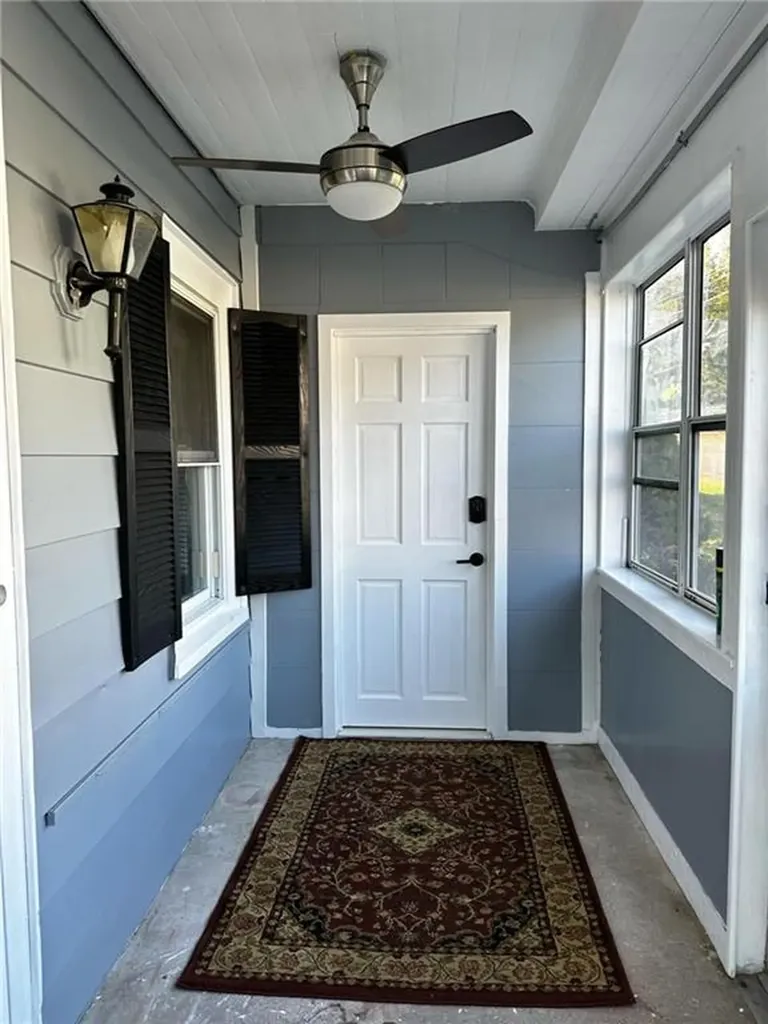 58 Surf Avenue Warwick RI 02889
