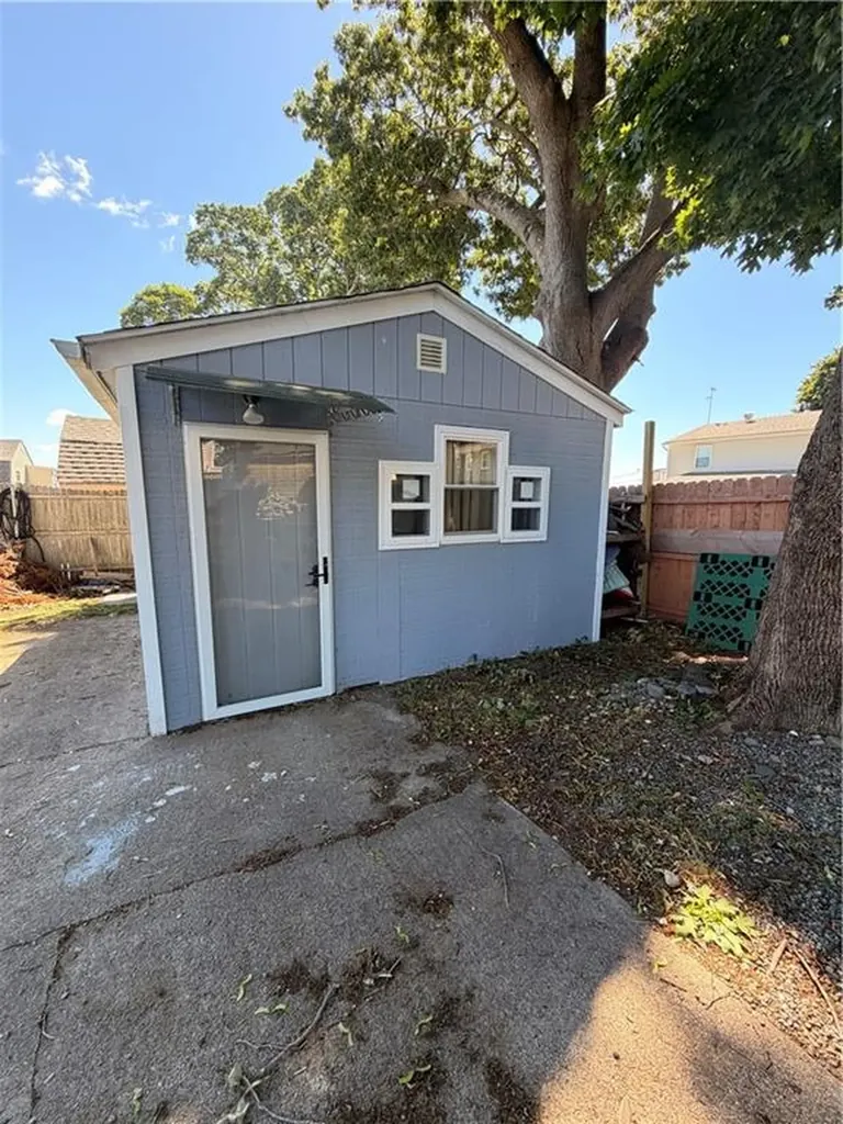 58 Surf Avenue Warwick RI 02889