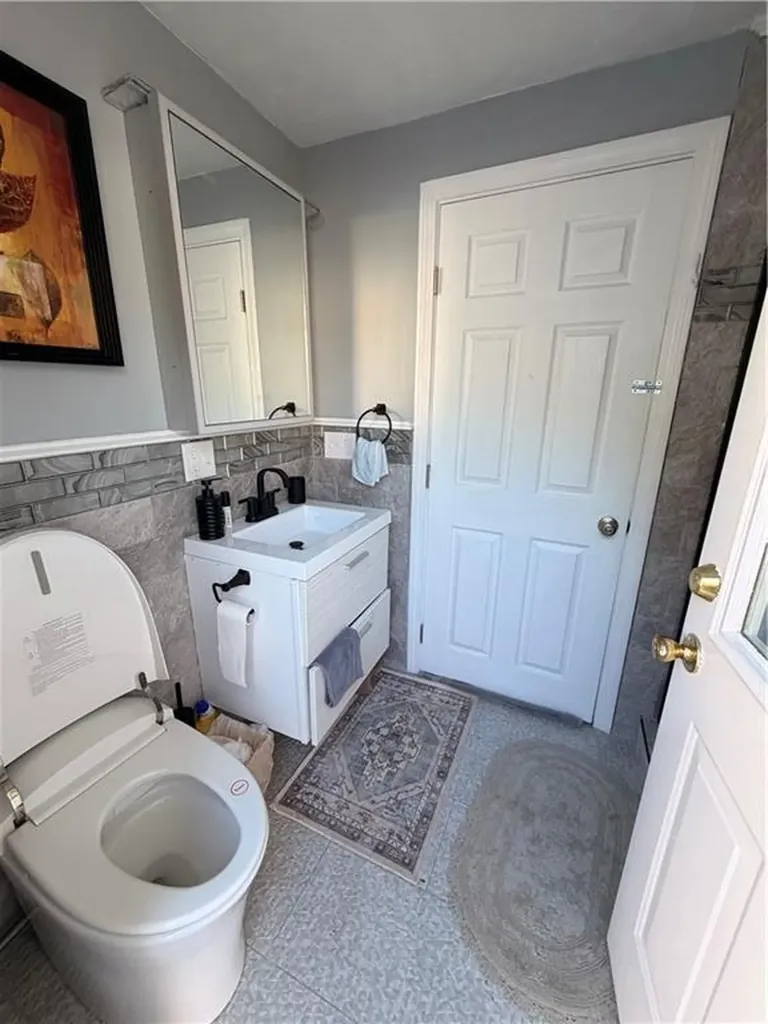 58 Surf Avenue Warwick RI 02889