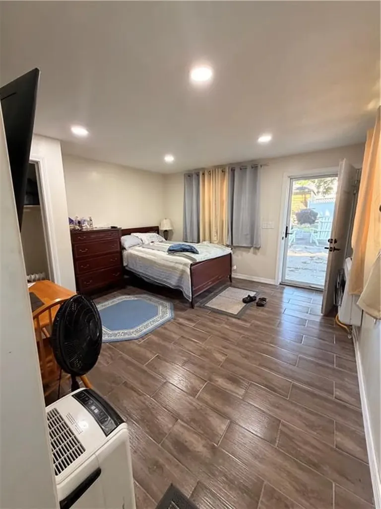 58 Surf Avenue Warwick RI 02889