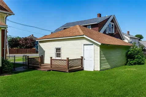 113 115 Beckwith Street Cranston RI 02910
