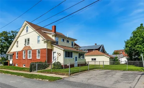 113 115 Beckwith Street Cranston RI 02910