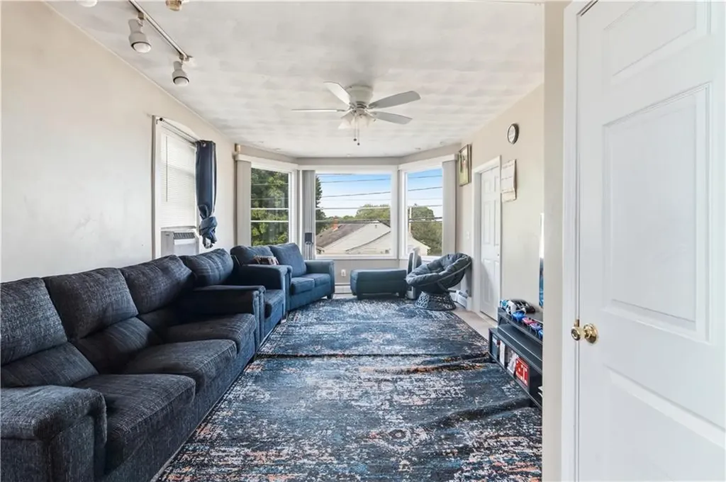 620 Killingly Street Johnston RI 02919