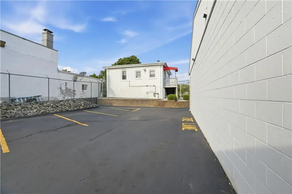620 Killingly Street Johnston RI 02919