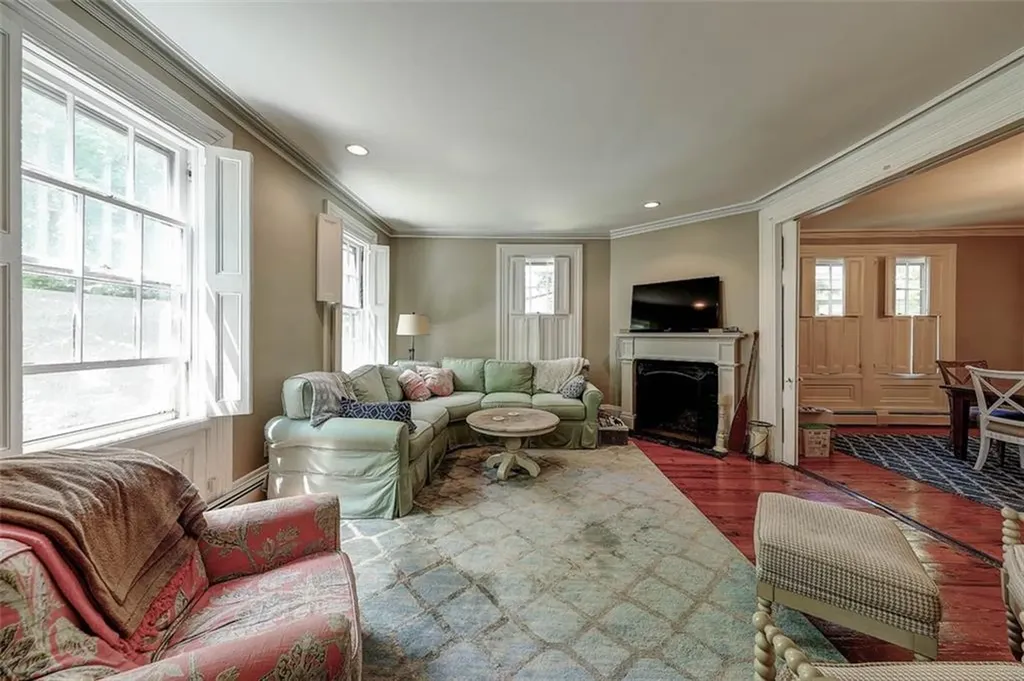 85 Congdon Street Providence RI 02906