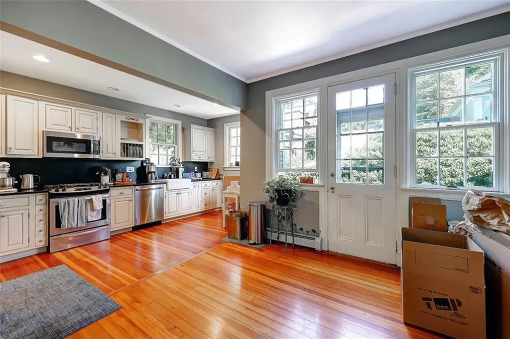 85 Congdon Street Providence RI 02906