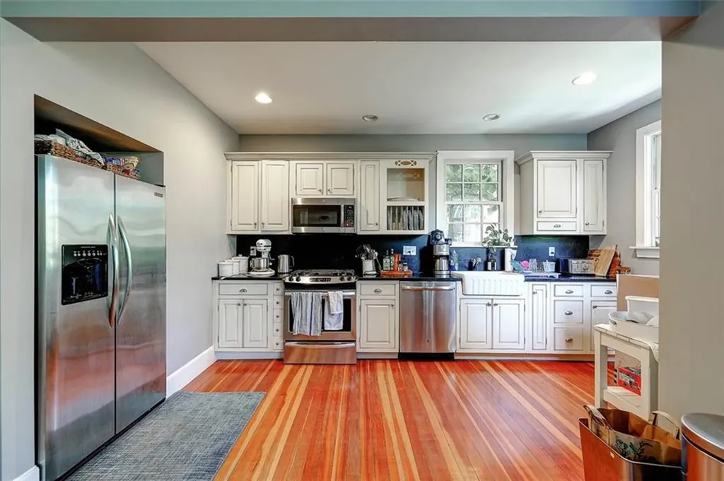 85 Congdon Street Providence RI 02906