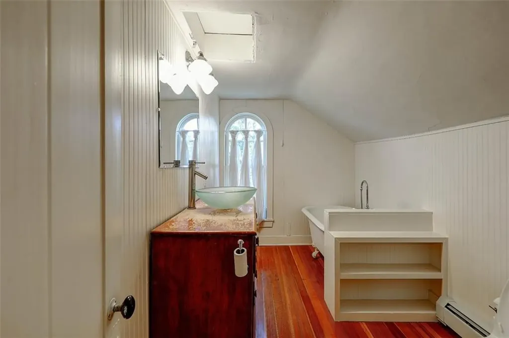 85 Congdon Street Providence RI 02906