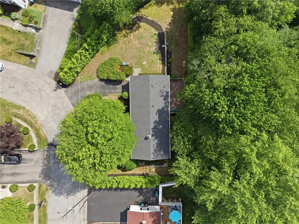 251 Madeleine Avenue Woonsocket RI 02895