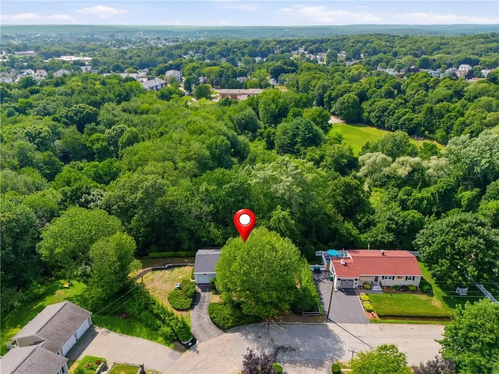 251 Madeleine Avenue Woonsocket RI 02895