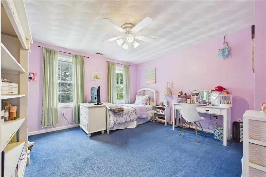 152 Concord Avenue Cranston RI 02910
