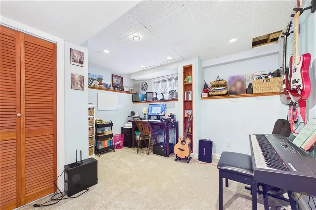 152 Concord Avenue Cranston RI 02910