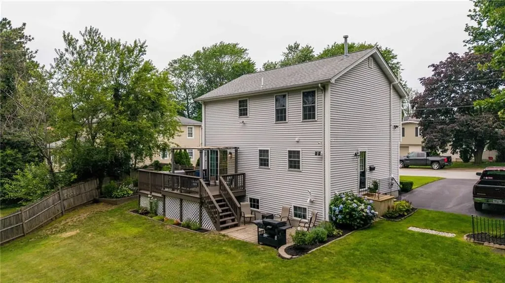 152 Concord Avenue Cranston RI 02910