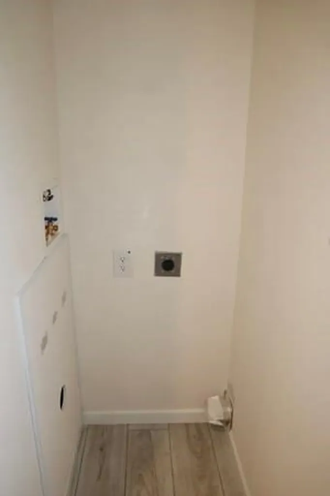 1346 B22 Newport Avenue Attleboro MA 02703