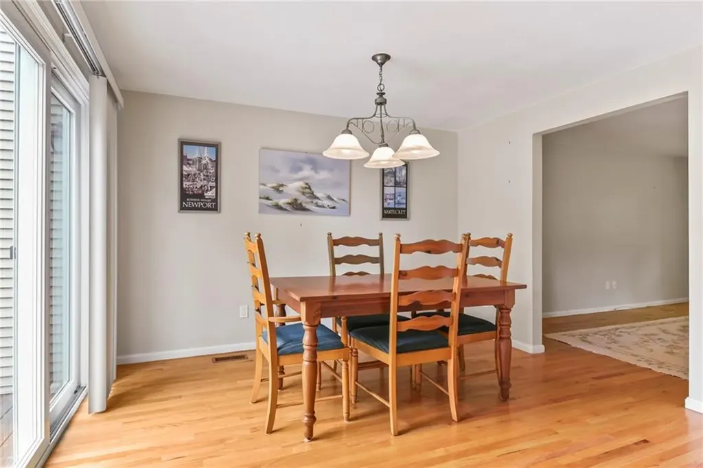 351 New London Avenue Warwick RI 02886