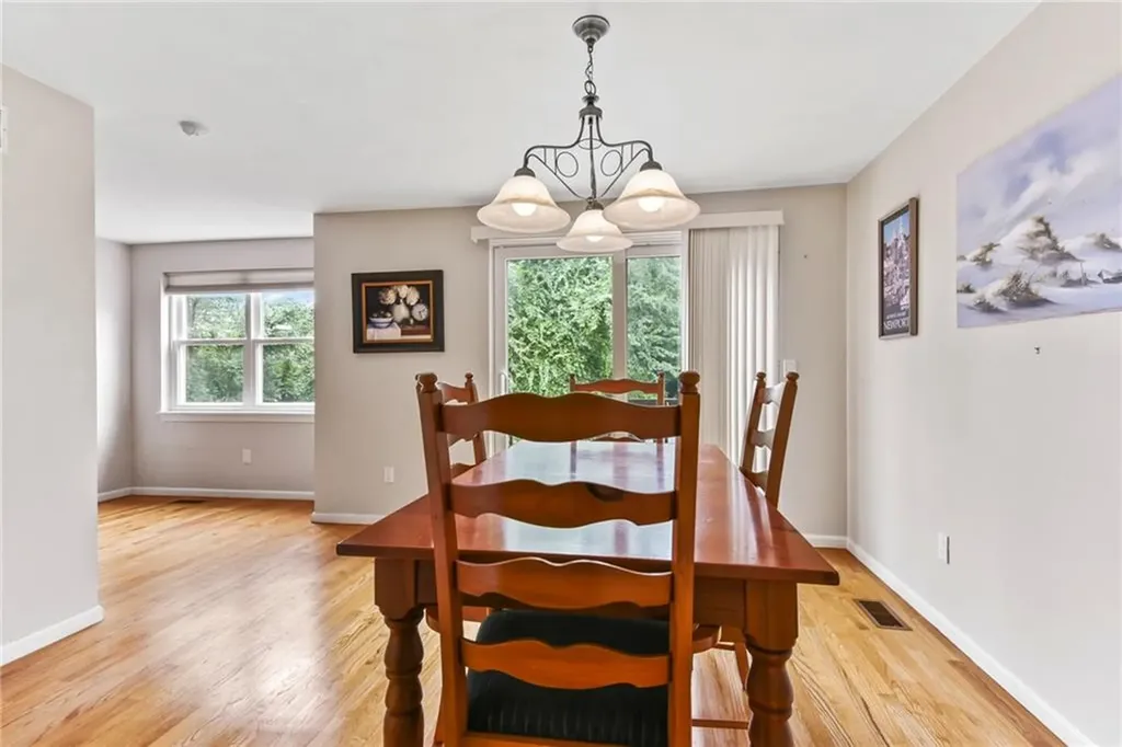 351 New London Avenue Warwick RI 02886