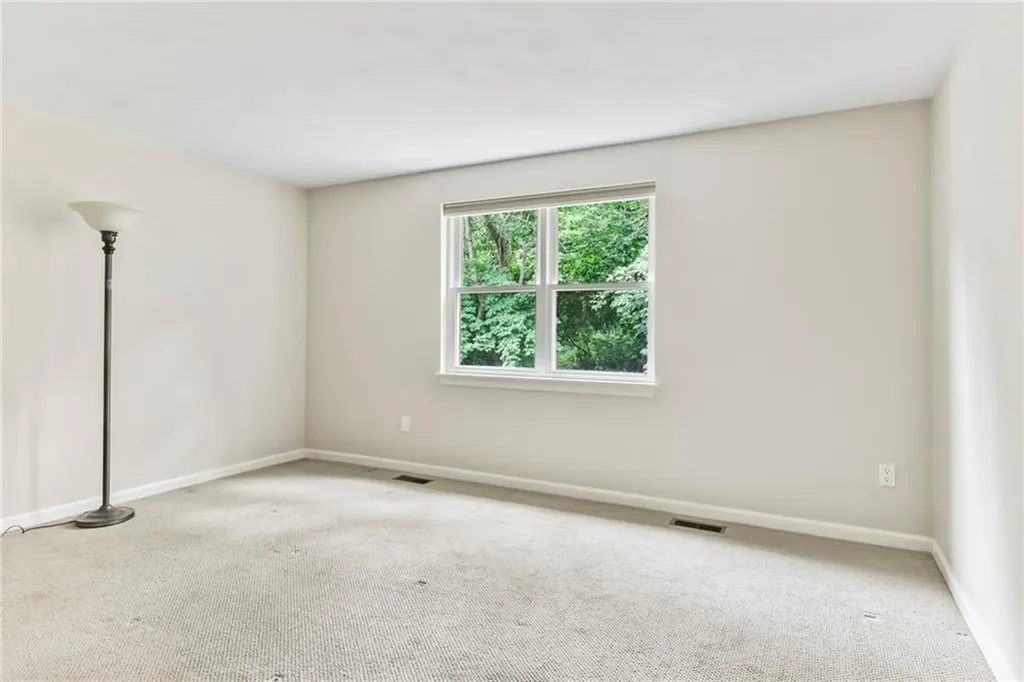 351 New London Avenue Warwick RI 02886