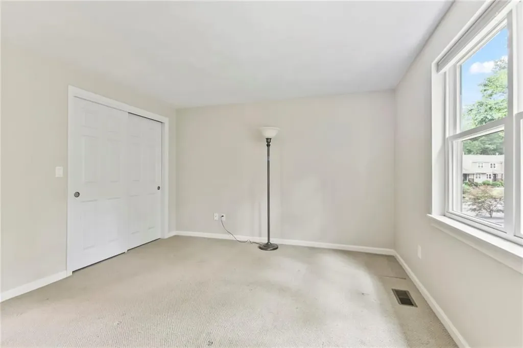 351 New London Avenue Warwick RI 02886