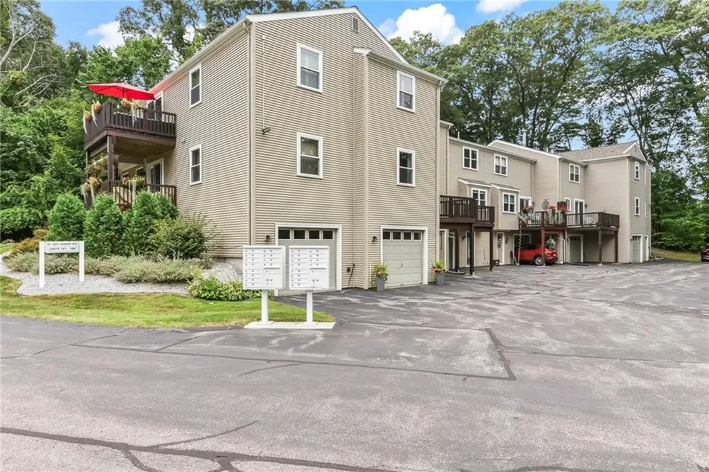 351 New London Avenue Warwick RI 02886