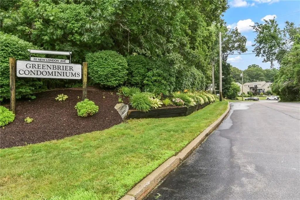 351 New London Avenue Warwick RI 02886