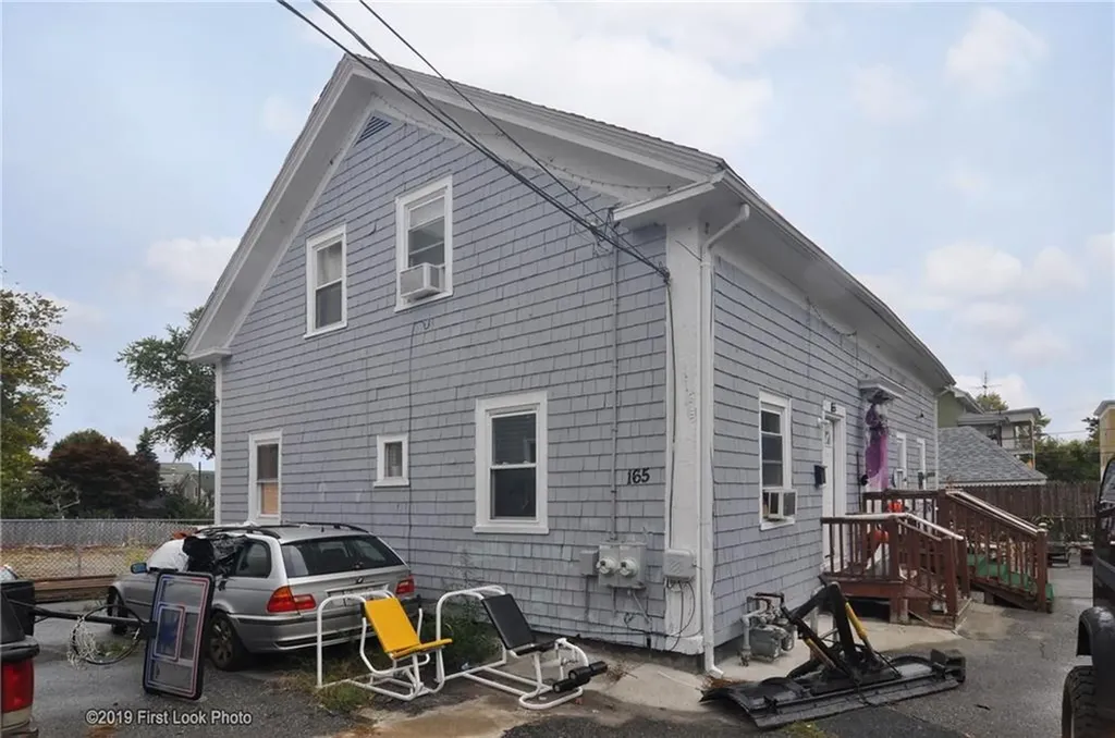 167 2nd Avenue Woonsocket RI 02895
