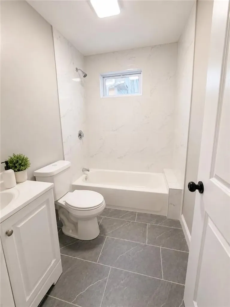 31 Vandewater Street Providence RI 02908